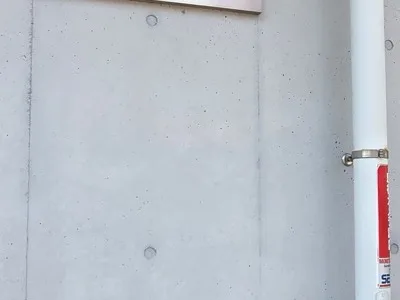 エントランス（GOOD LUCK）